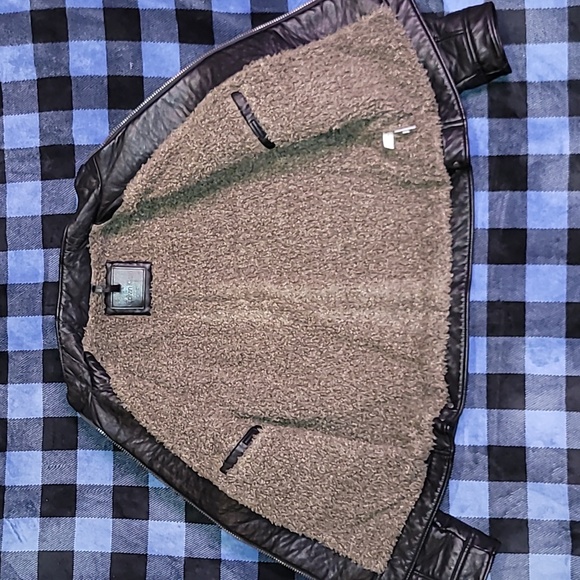 Calvin Klein. Faux-leather. Faux-fur Liner. Heavyweight. Motorcycle-style. Large - Picture 15 of 15